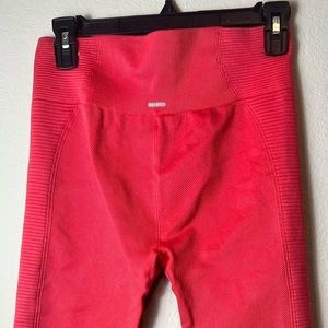 PINK Aerie chill play move leggings Women’s Medium